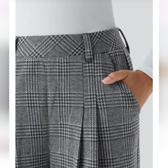 Halara Houndstooth Plaid Pants - Picture 3 of 5